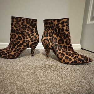 Vince Camuto cow hair leopard booties.